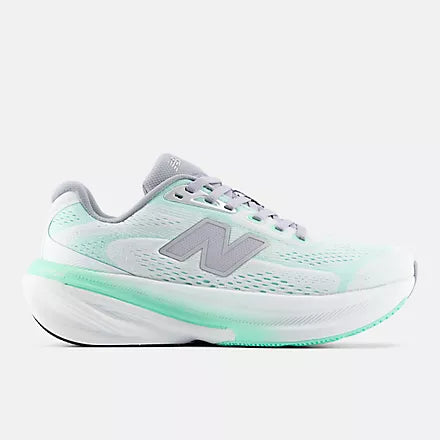 New Balance Women's 860v15