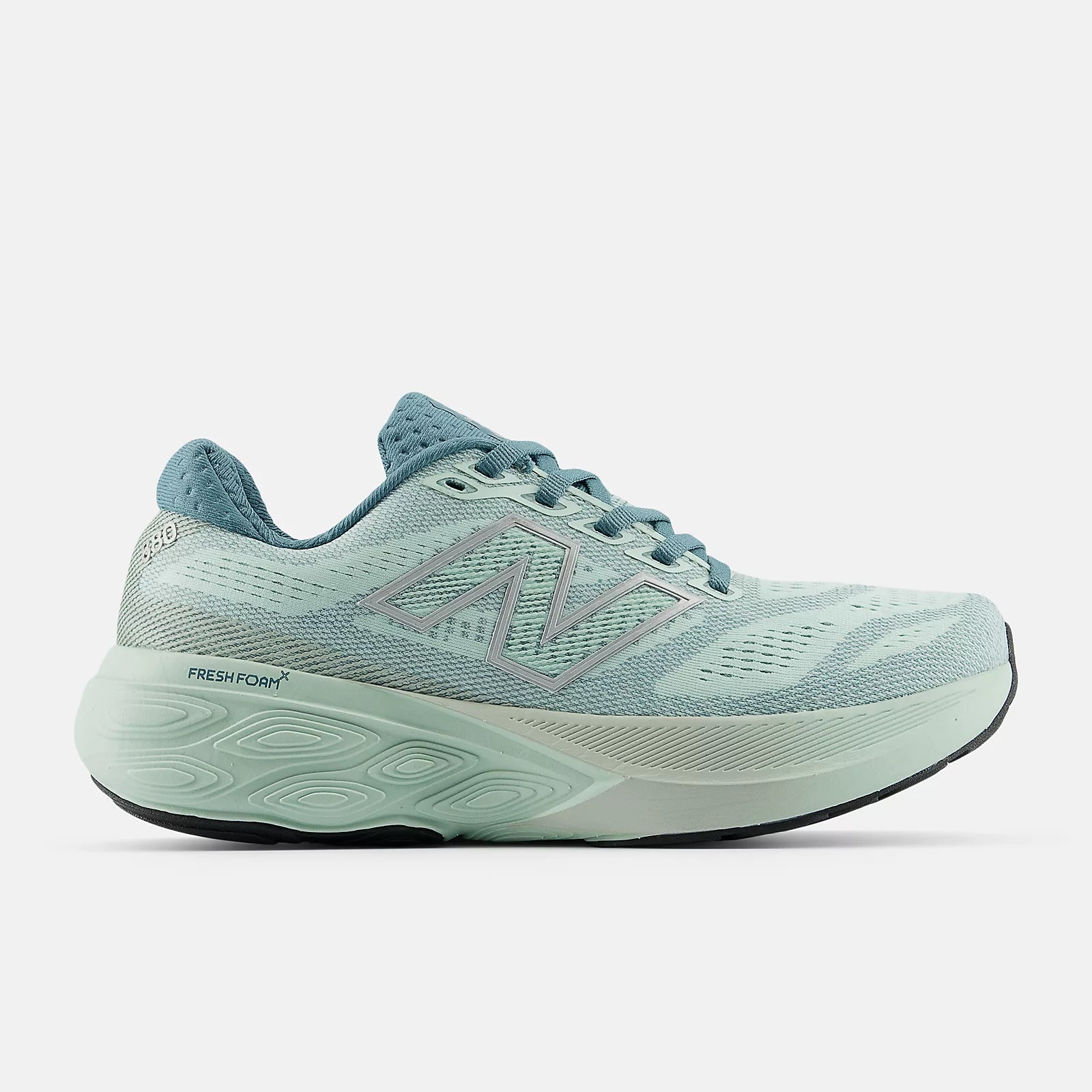New Balance Women's 880v15